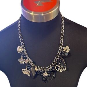 Yousi Vintage Black and Silver Charm Necklace